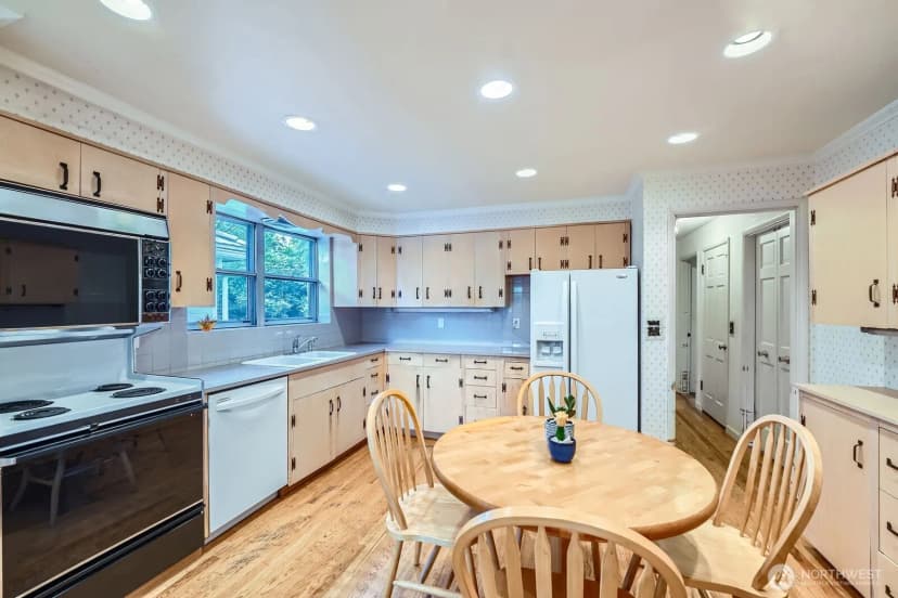 Property photo for 3706 84th Avenue Se, Mercer Island photo 12