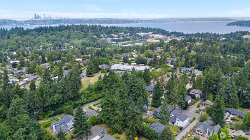 Property photo for 3706 84th Avenue Se, Mercer Island photo 33