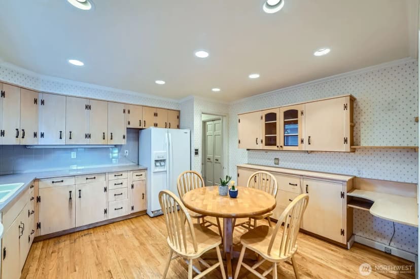 Property photo for 3706 84th Avenue Se, Mercer Island photo 13