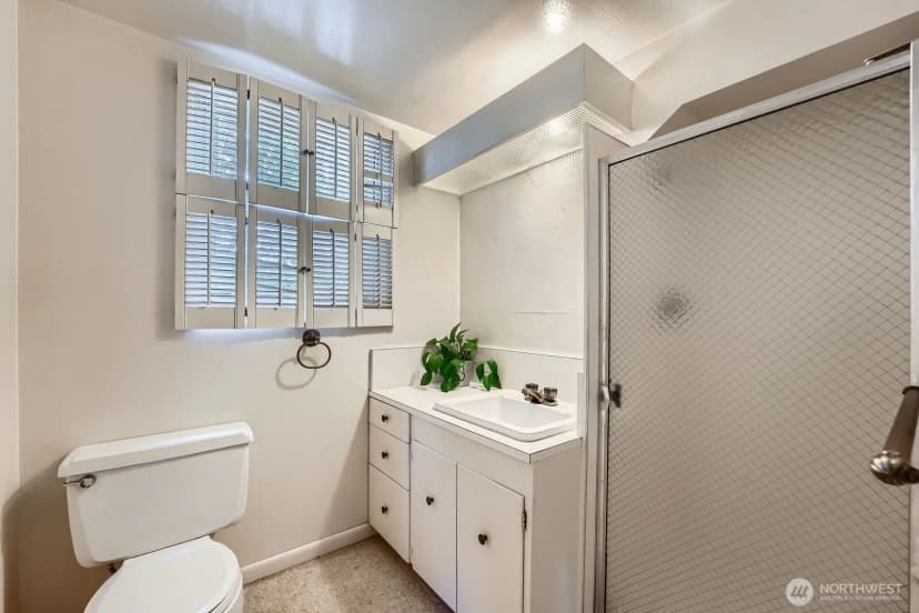 Property photo for 3706 84th Avenue Se, Mercer Island photo 26
