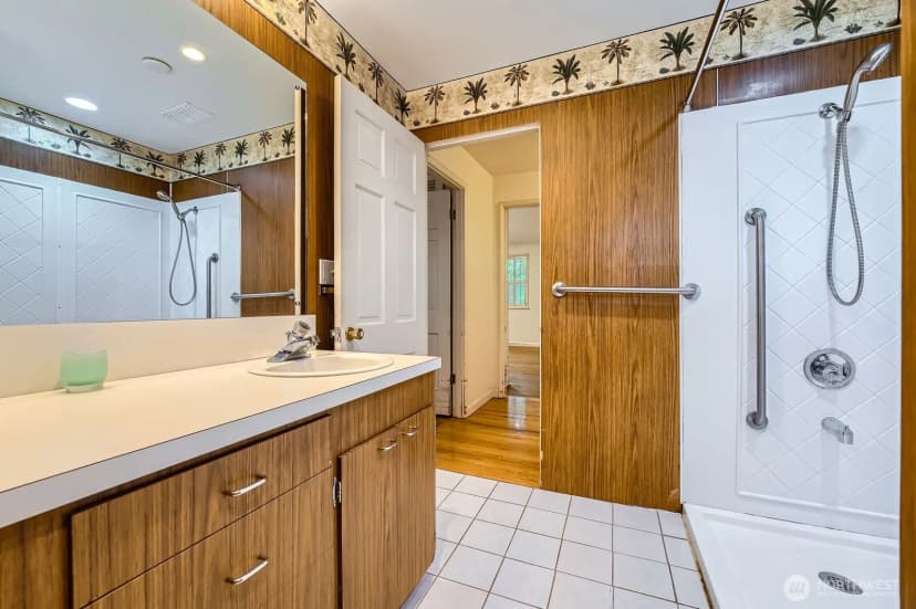 Property photo for 3706 84th Avenue Se, Mercer Island photo 19