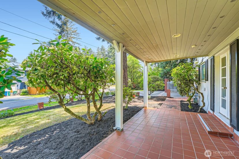 Property photo for 3706 84th Avenue Se, Mercer Island photo 10