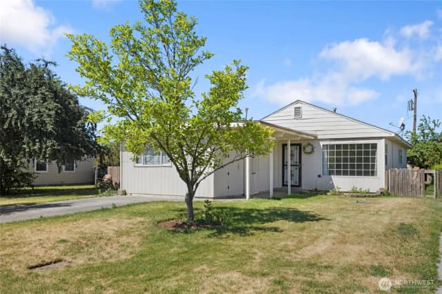 Property photo for 832 S 2nd Avenue, Othello photo 2