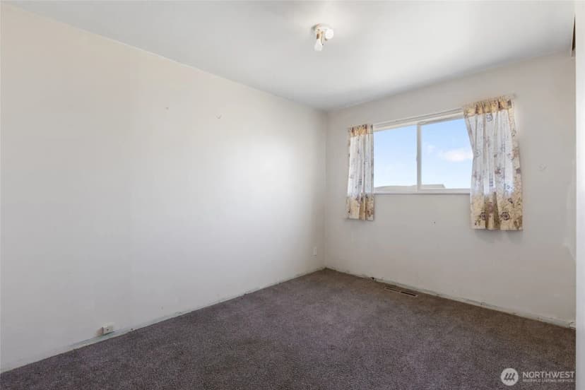 Property photo for 832 S 2nd Avenue, Othello photo 17