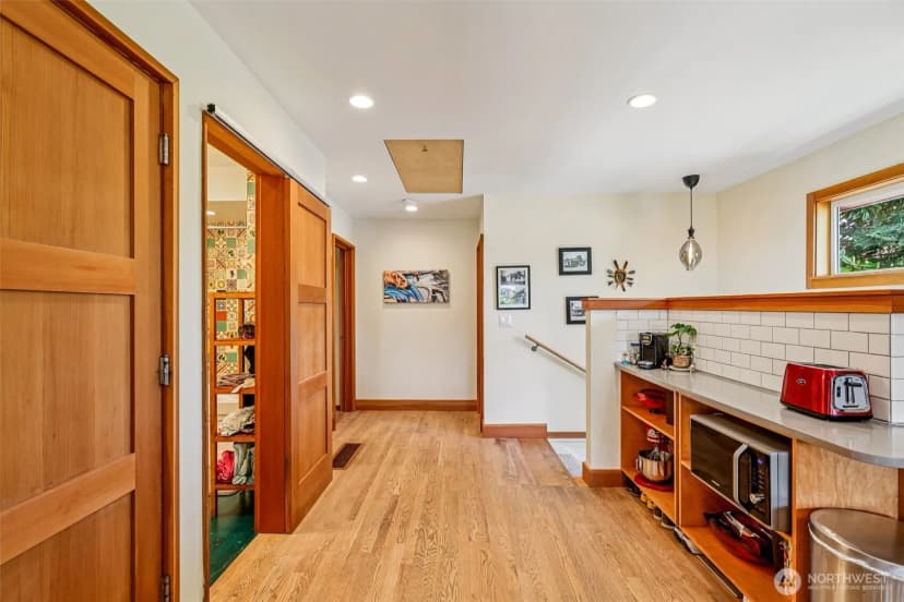 Property photo for 6412 Sw Hinds Street, Seattle photo 13
