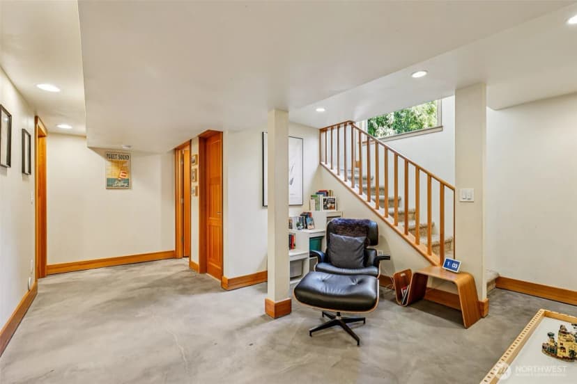 Property photo for 6412 Sw Hinds Street, Seattle photo 17