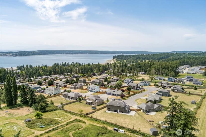 Property photo for 990 Cove View Circle, Oak Harbor photo 37