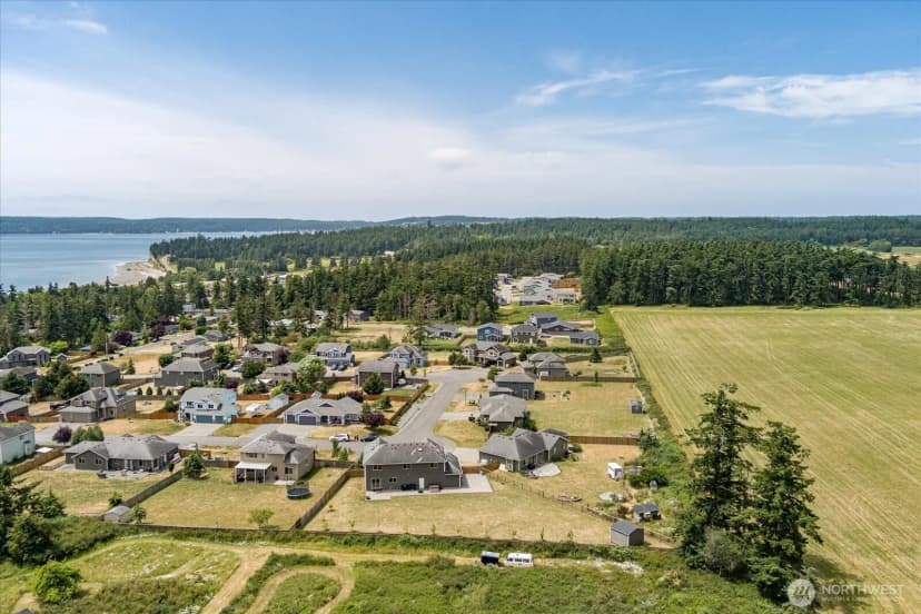 Property photo for 990 Cove View Circle, Oak Harbor photo 36