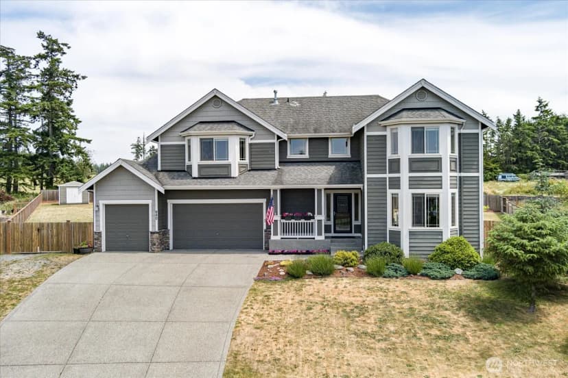 Property photo for 990 Cove View Circle, Oak Harbor photo 2