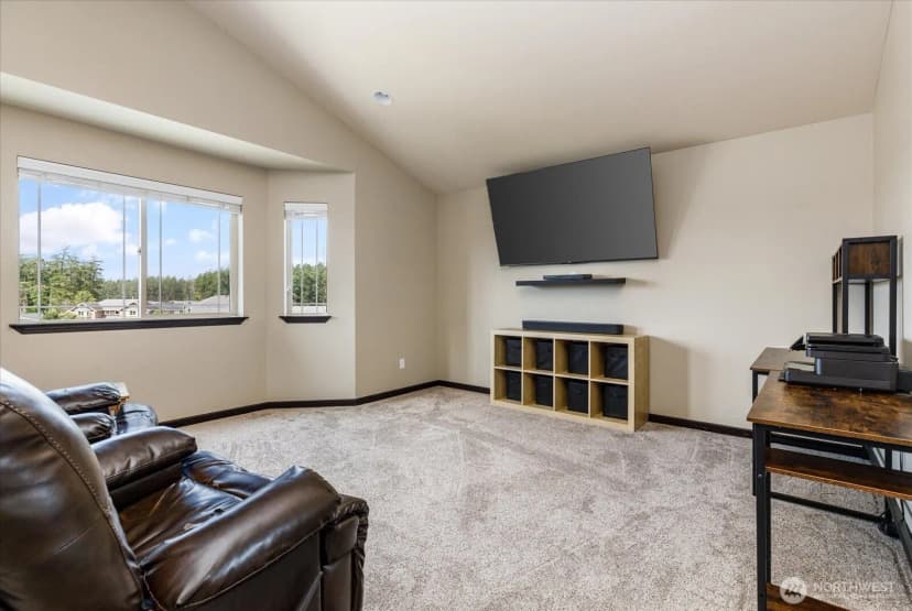 Property photo for 990 Cove View Circle, Oak Harbor photo 16