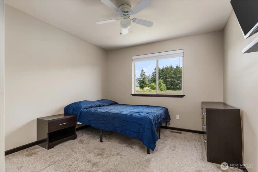 Property photo for 990 Cove View Circle, Oak Harbor photo 21