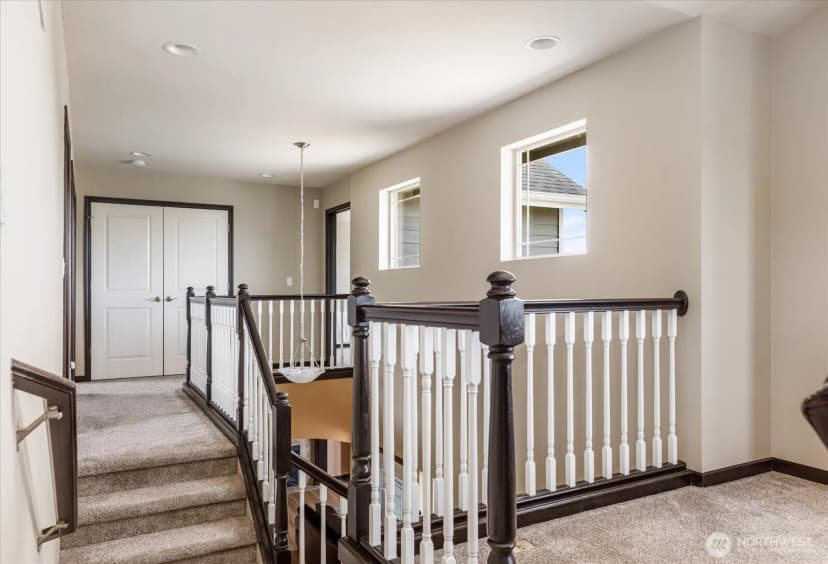 Property photo for 990 Cove View Circle, Oak Harbor photo 17
