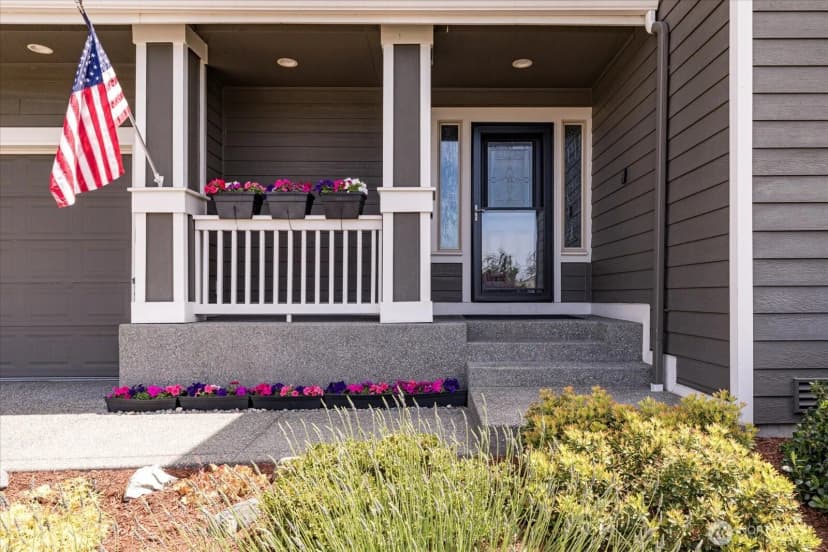 Property photo for 990 Cove View Circle, Oak Harbor photo 3