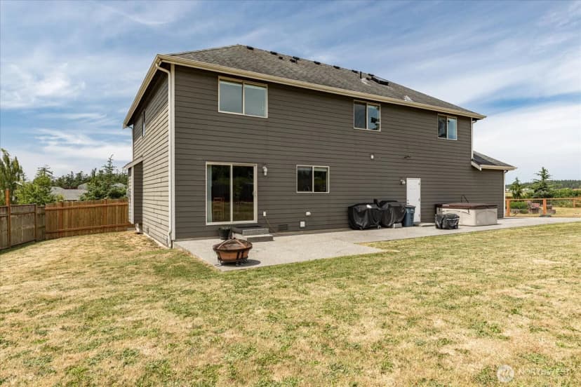Property photo for 990 Cove View Circle, Oak Harbor photo 33