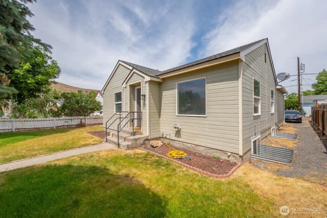 Property photo for 357 7th Avenue Sw, Ephrata photo 3