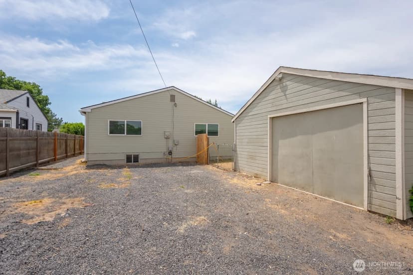 Property photo for 357 7th Avenue Sw, Ephrata photo 31