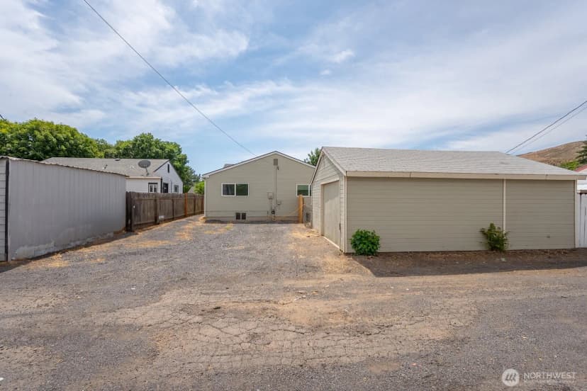 Property photo for 357 7th Avenue Sw, Ephrata photo 32