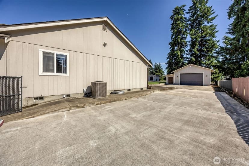 Property photo for 9504 347th Street S, Roy photo 23