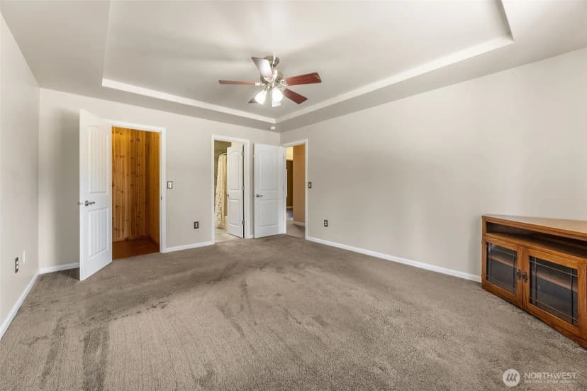 Property photo for 9504 347th Street S, Roy photo 17