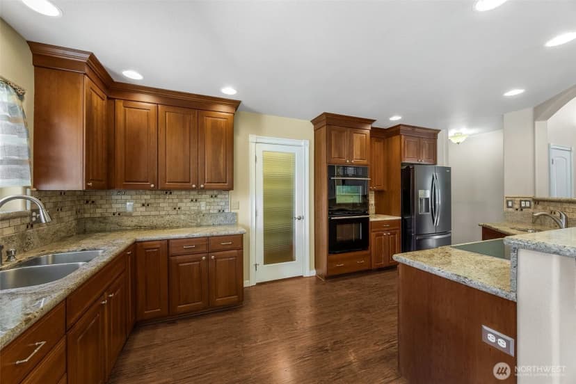 Property photo for 9504 347th Street S, Roy photo 7