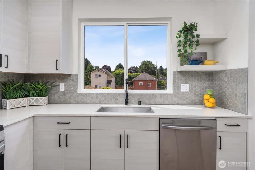 Property photo for 533 S Coverdale Street #c, Seattle photo 15