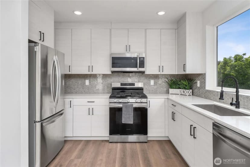 Property photo for 533 S Coverdale Street #c, Seattle photo 16
