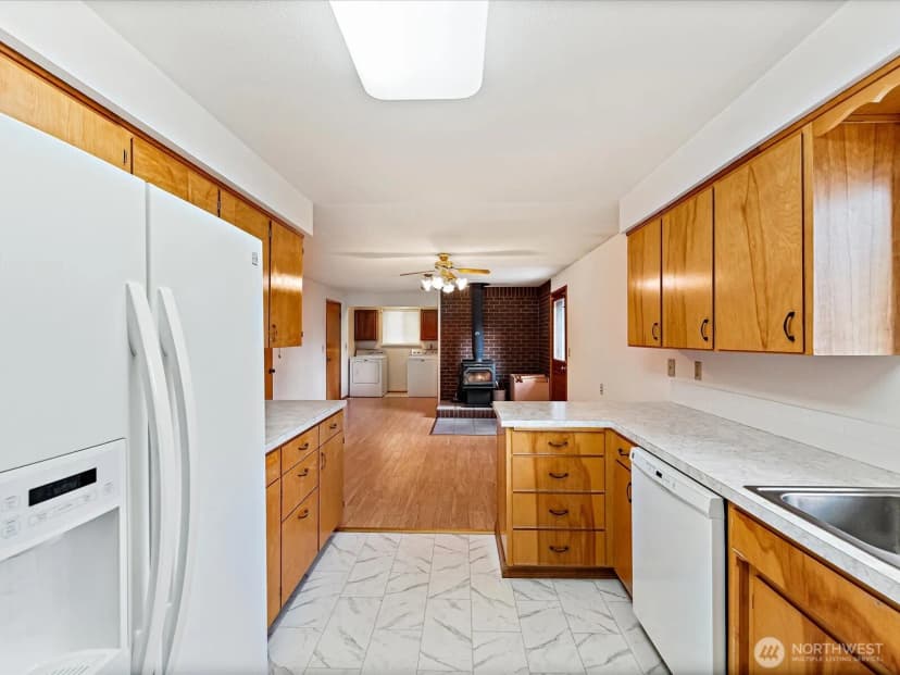 Property photo for 6702 120th Street E, Puyallup photo 10