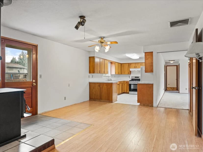 Property photo for 6702 120th Street E, Puyallup photo 11