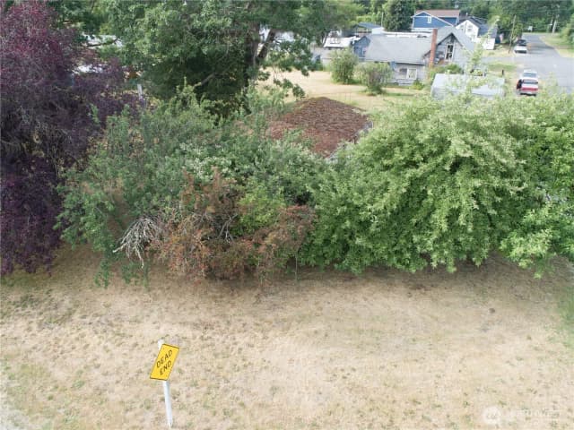 Property photo for 312 2nd Street W, Roy photo 4