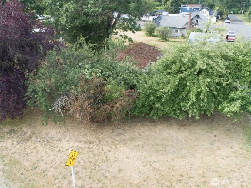 Property photo for 312 2nd Street W, Roy photo 4