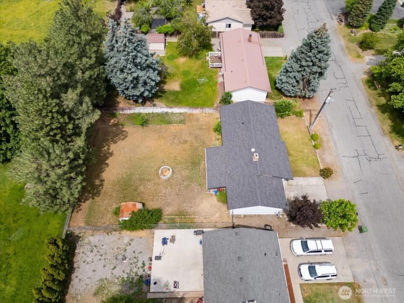 Property photo for 707 Kenwood Street N, Omak photo 38