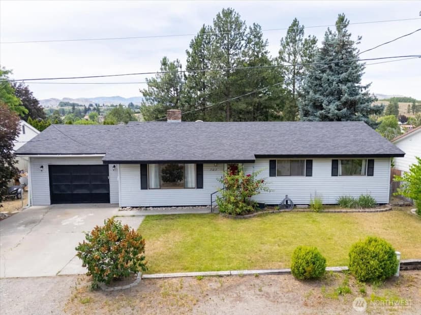 Property photo for 707 Kenwood Street N, Omak photo 33