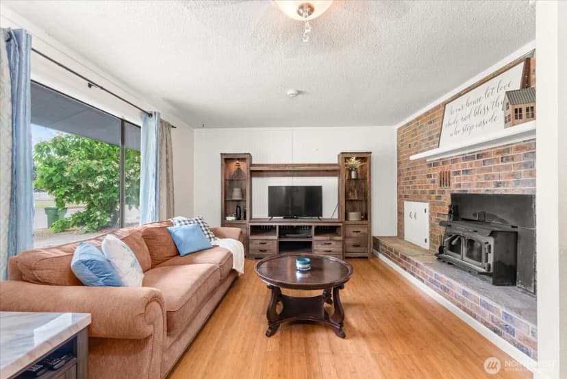 Property photo for 707 Kenwood Street N, Omak photo 4