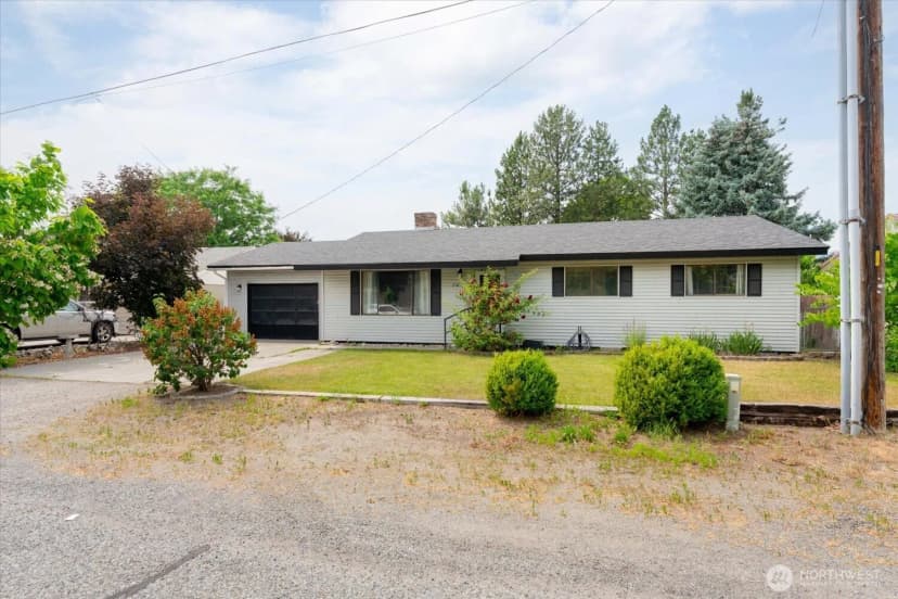 Property photo for 707 Kenwood Street N, Omak photo 30