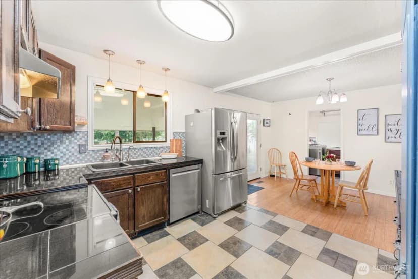 Property photo for 707 Kenwood Street N, Omak photo 6