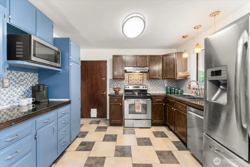 Property photo for 707 Kenwood Street N, Omak photo 8