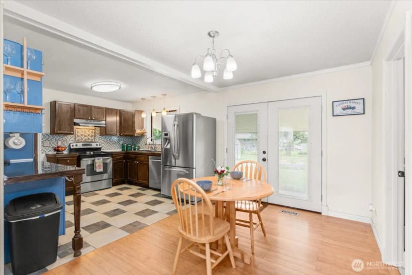 Property photo for 707 Kenwood Street N, Omak photo 11