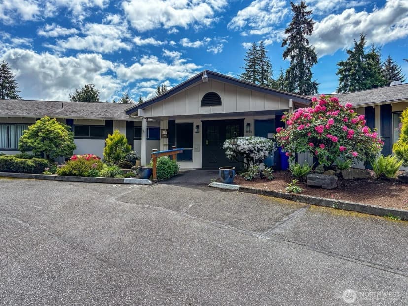 Property photo for 3305 207th Place Se, Bothell photo 20