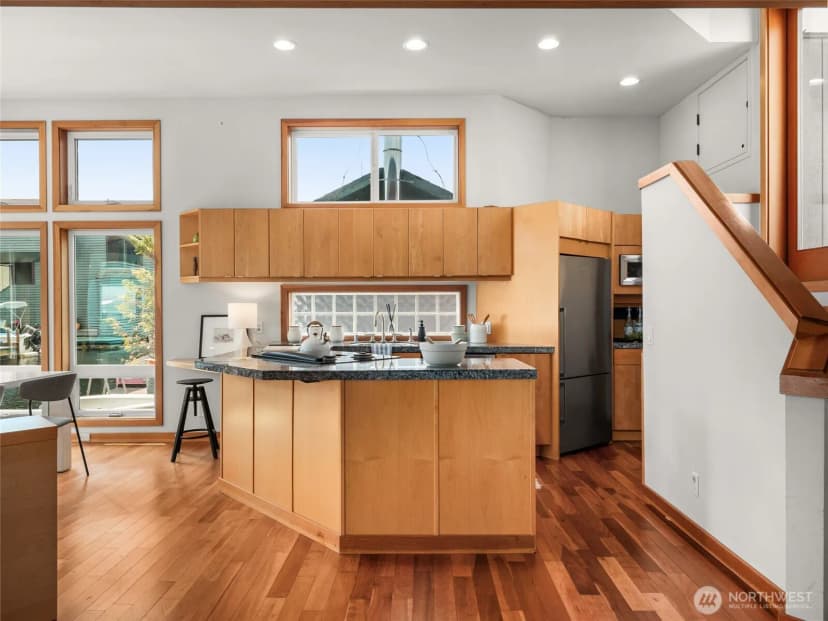 Property photo for 2727 Fairview Avenue E #12, Seattle photo 11