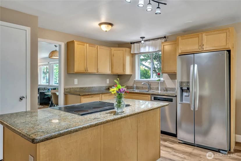 Property photo for 21628 Se 271st Street, Maple Valley photo 8