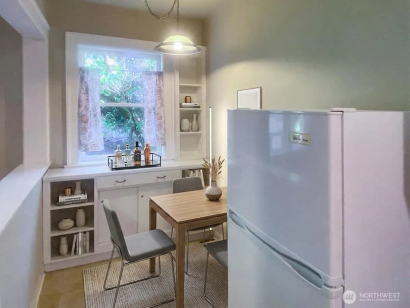 Property photo for 4725 15th Avenue Ne #14, Seattle photo 7