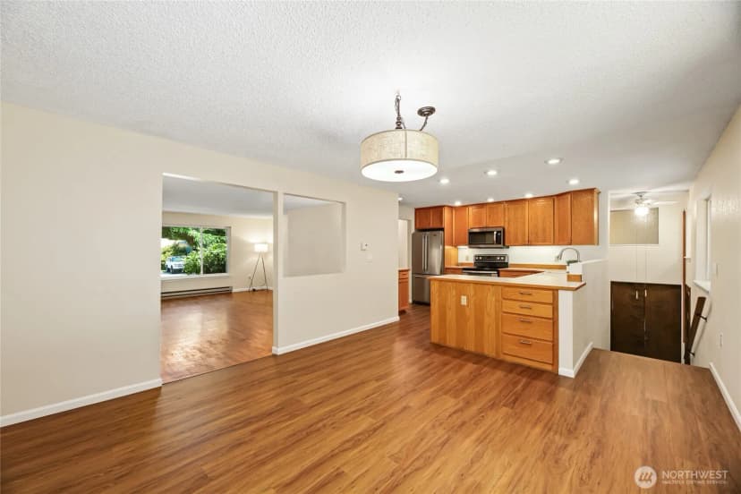 Property photo for 17555 Se 134th Street, Renton photo 13
