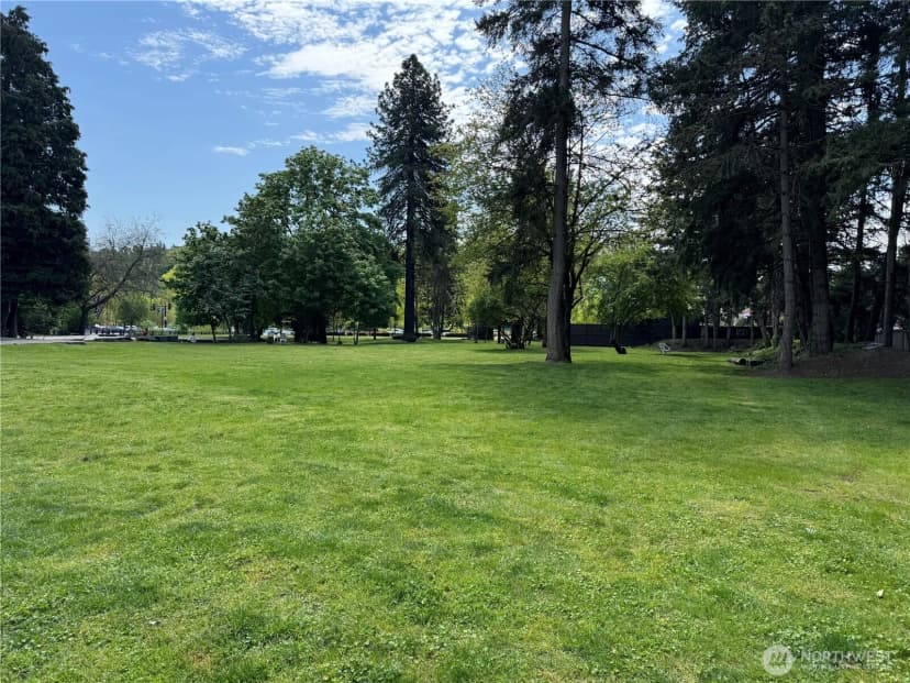 Property photo for 9627 Ne 182nd Place #c, Bothell photo 37