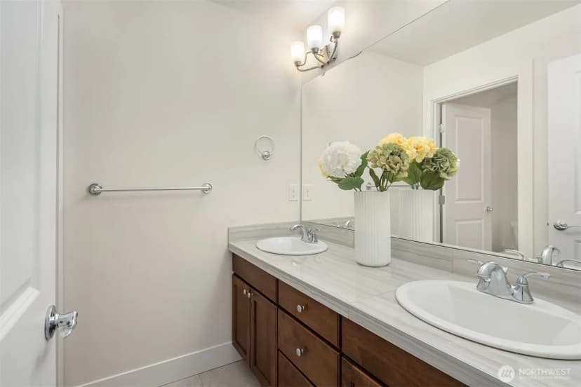 Property photo for 9627 Ne 182nd Place #c, Bothell photo 25
