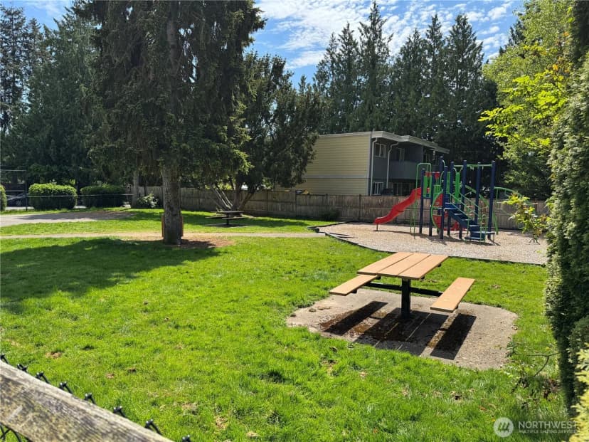 Property photo for 9627 Ne 182nd Place #c, Bothell photo 36