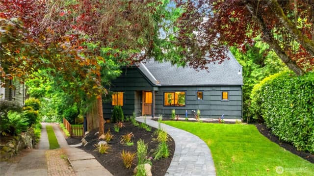 Property photo for 2275 Ne 60th Street, Seattle
