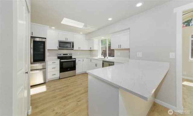 Property photo for 9621 1st Avenue Se, Everett photo 5