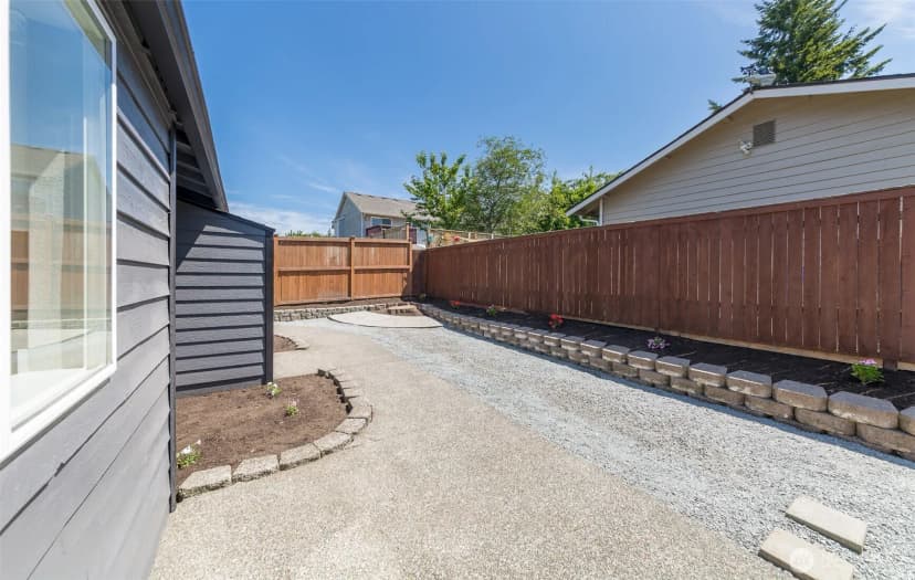 Property photo for 9621 1st Avenue Se, Everett photo 28