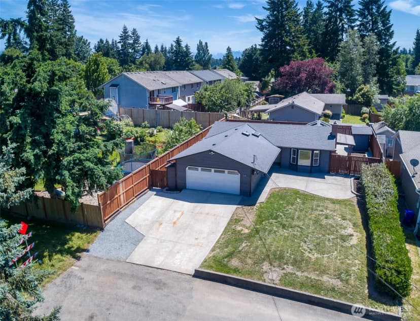 Property photo for 9621 1st Avenue Se, Everett