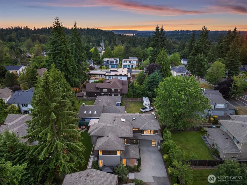 Property photo for 10637 128th Avenue Ne, Kirkland photo 36